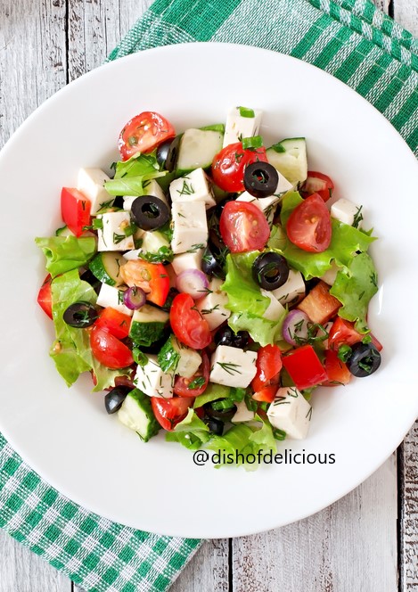 Authentic Greek Salad Recipe: Fresh, Healthy, and Bursting with Flavor