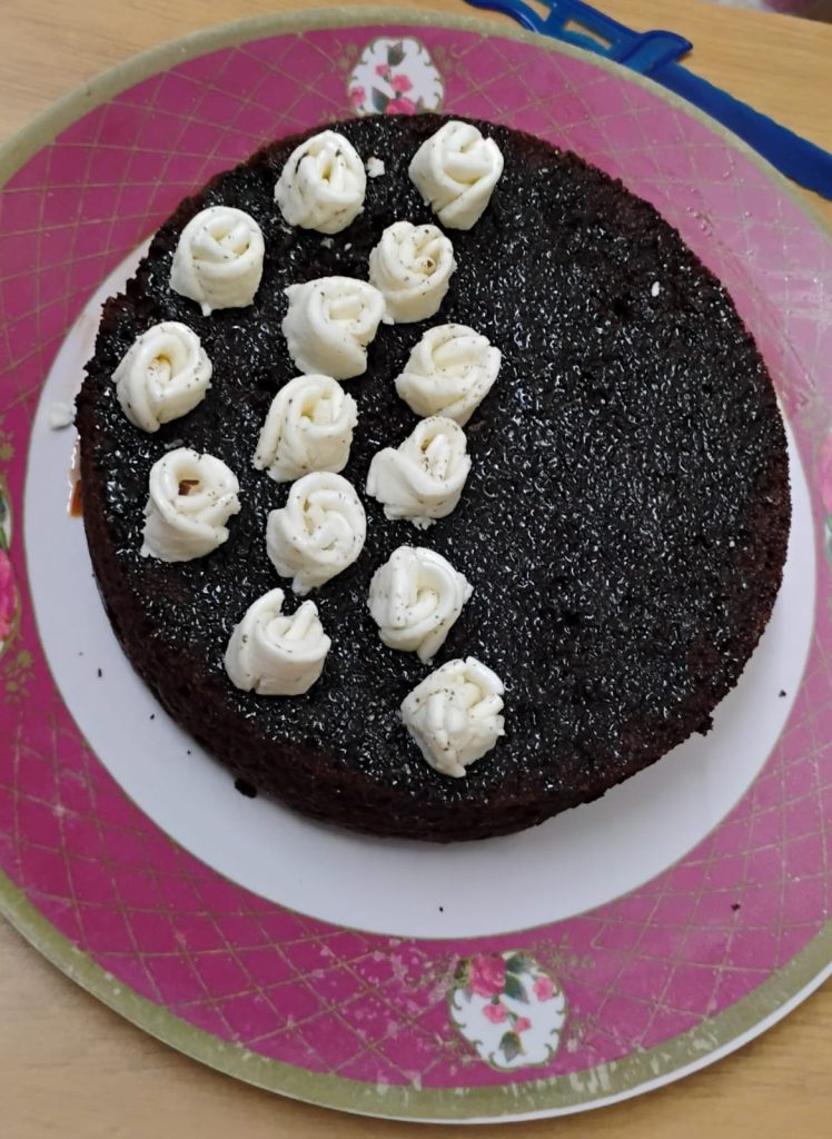 chocolate cake recipe | ચોકલેટ ઓરિયો કેક વિથ ક્રીમ રોલ